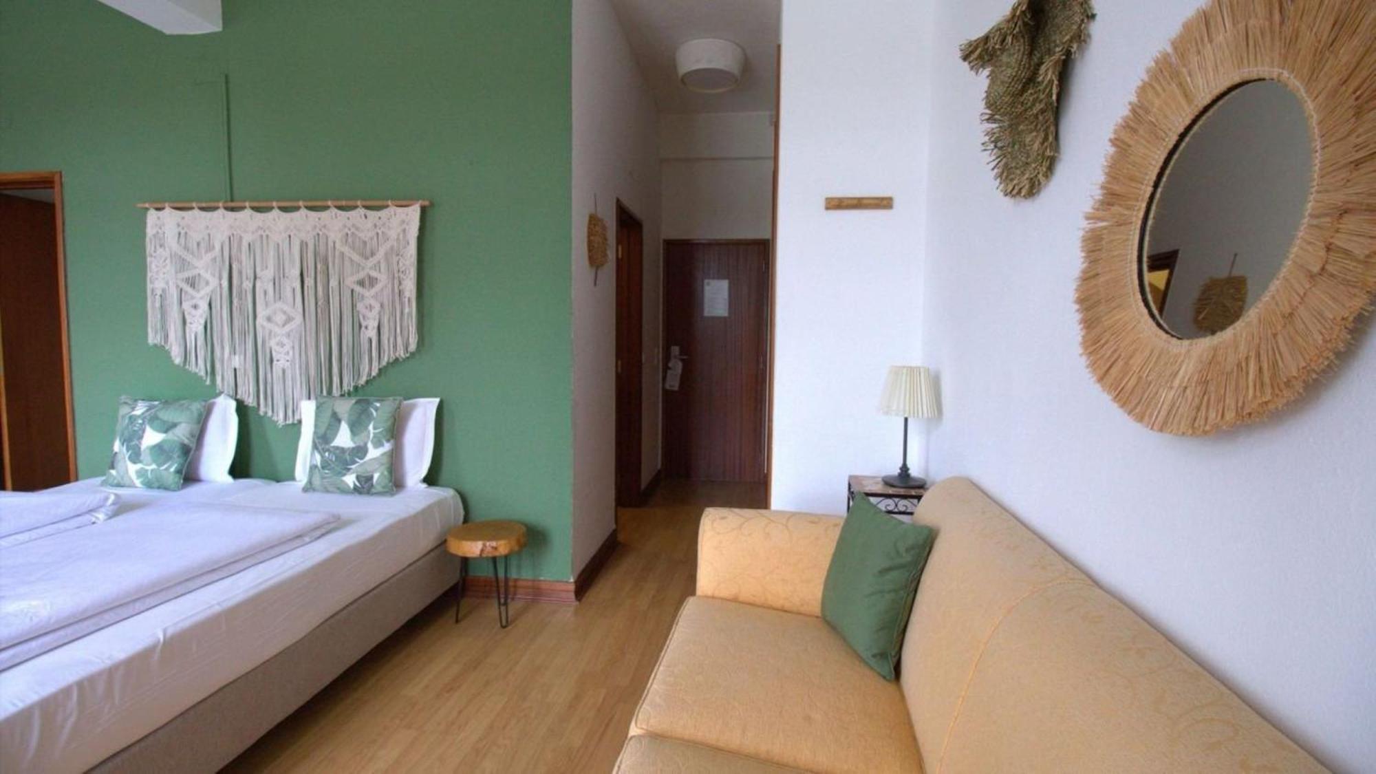 Wot Sintra Sarrazola Hotel Colares Exterior photo