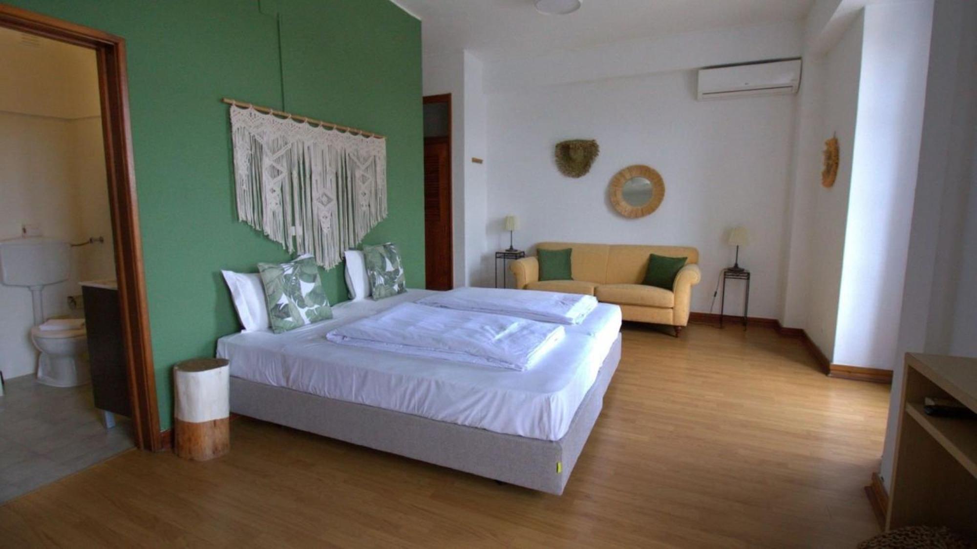 Wot Sintra Sarrazola Hotel Colares Exterior photo